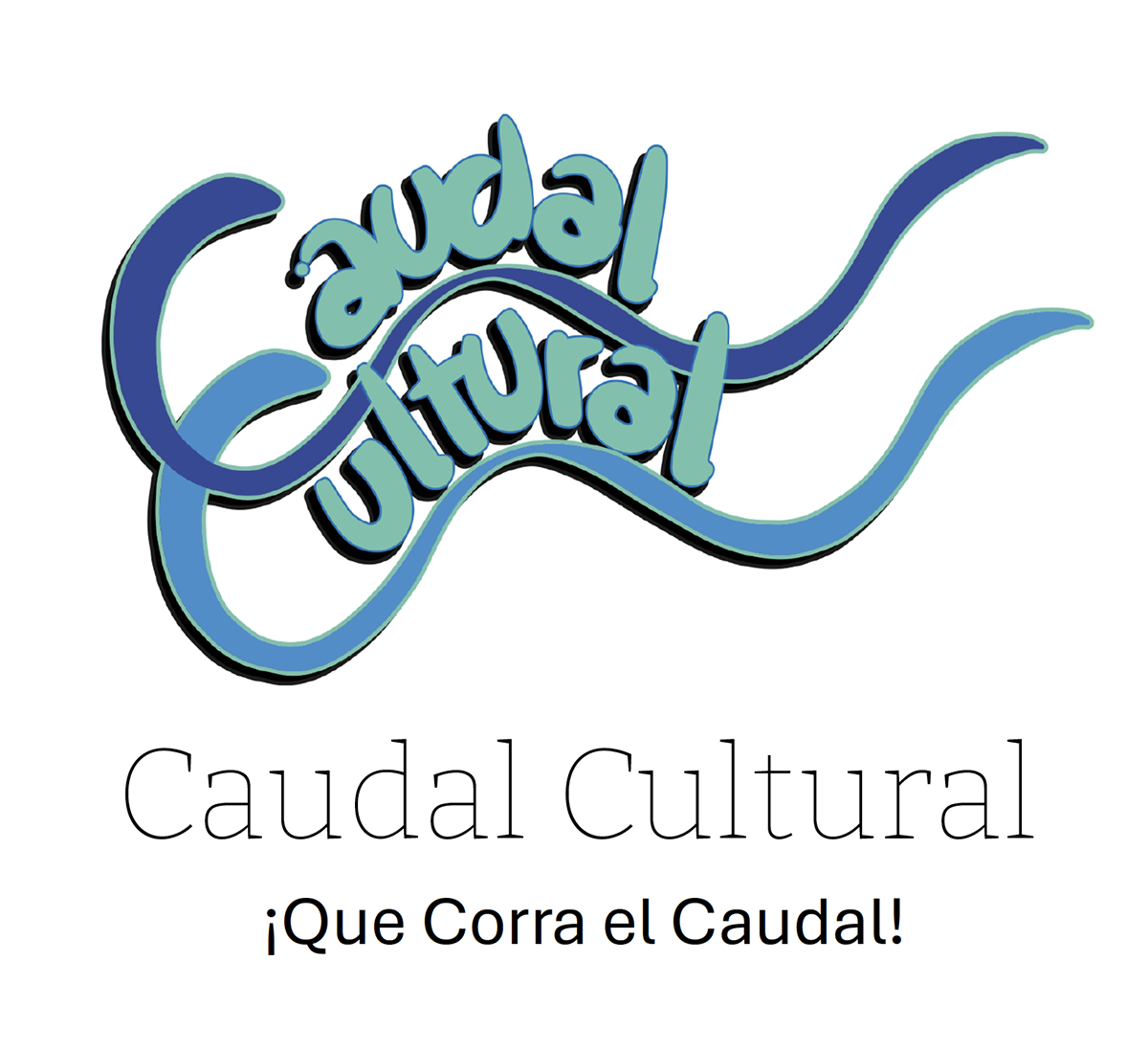 Logotipo en tonos azules y verdes con tipografía fluida que dice “Caudal Cultural” y el lema “¡Que Corra el Caudal!”.